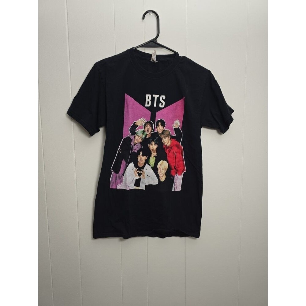 BTS Graphic T-Shirt by Jerzees Size Small